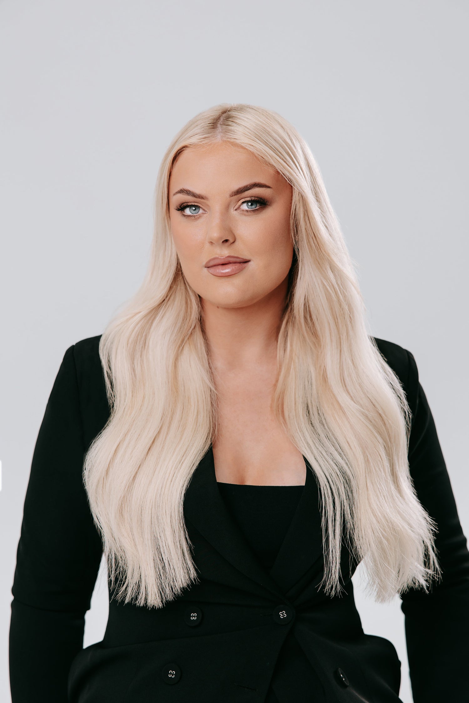 BLONDE